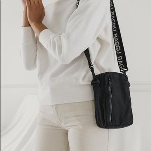 ISO: Baggu black sports cross body